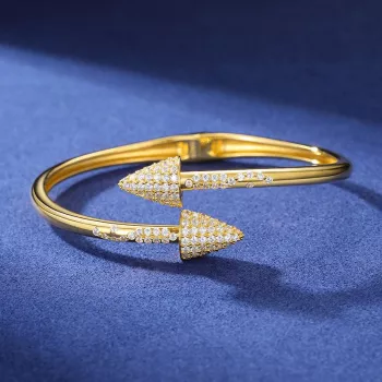 S925 Moissanite Arrow Cuff: Iced-Out Sterling Silver